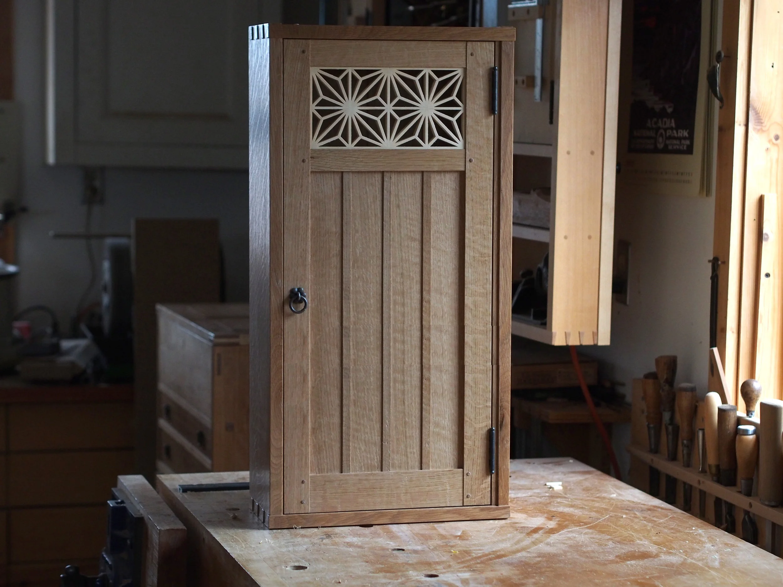 Hand Tools & Power Tools in Woodworking: Build a Kumiko Wall